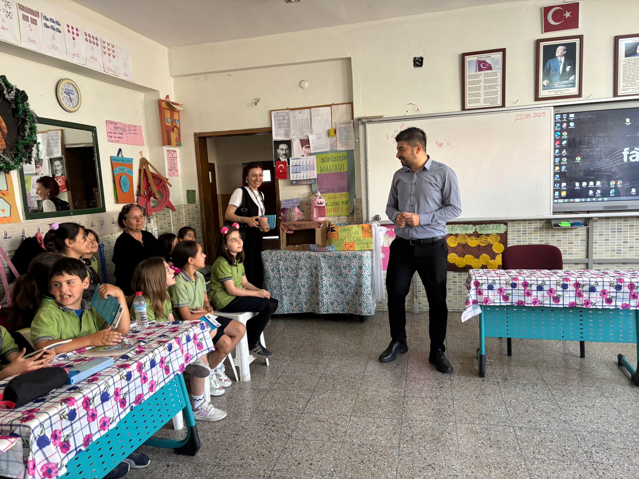 Cumhuriyet İlkokulu Okur Yazar Buluşması