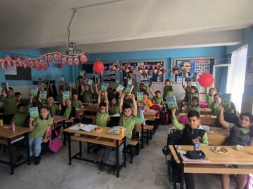 Kuşadası İkiçeşmelik İlkokulu Okur-Yazar Buluşması Kuşadası İkiçeşmelik İlkokulu Okur-Yazar Buluşması