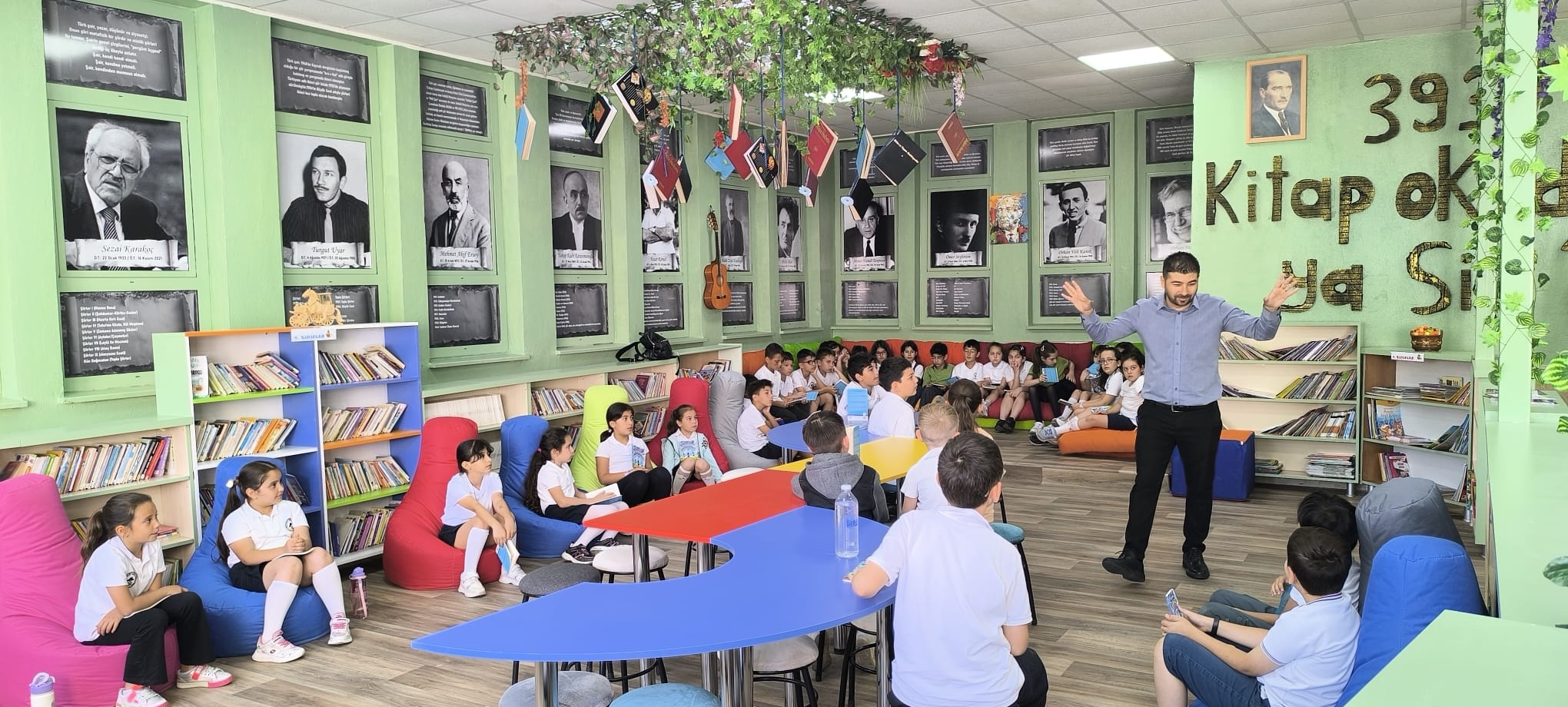 Kusadasi Ilkokulu Okur Yazar Bulusmasi