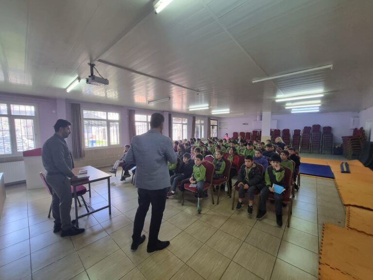 Ebru’nun Renkli Dünyası Kirazlı Selim Eren İlkokulu Okur Yazar Buluşması Ebru’nun Renkli Dünyası Kirazlı Selim Eren İlkokulu Okul Yazar Buluşması
