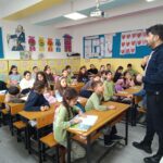 Ebru’nun Renkli Dünyası Davutlar Kazım Dirik İlkokulu’nda Ebru’nun Renkli Dünyası Davutlar Kazım Dirik İlkokulu’nda